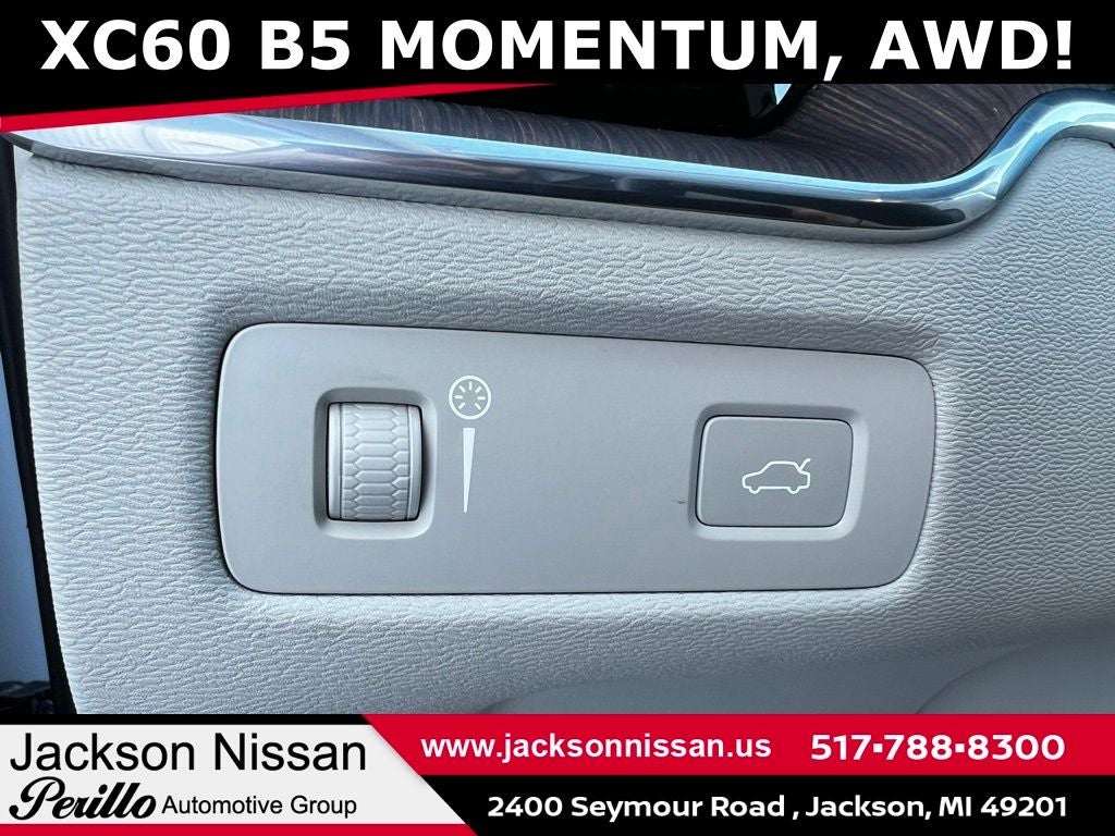 2022 Volvo XC60 B5 Momentum