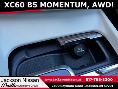2022 Volvo XC60 B5 Momentum