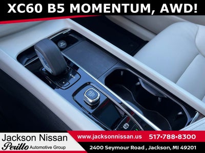 2022 Volvo XC60 B5 Momentum