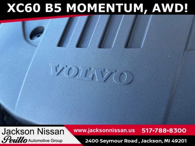 2022 Volvo XC60 B5 Momentum