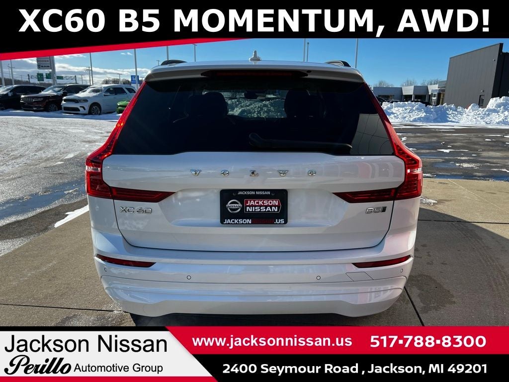 2022 Volvo XC60 B5 Momentum